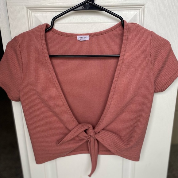 love this top, makes itty titties look big - Picture 3 of 4